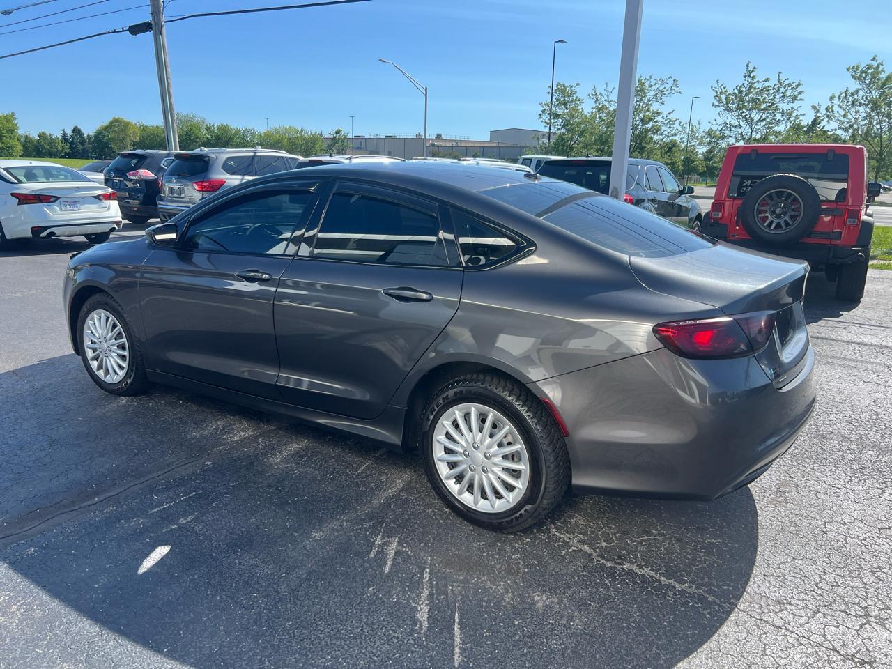 Chrysler 200 4dr Sdn S AWD 2016