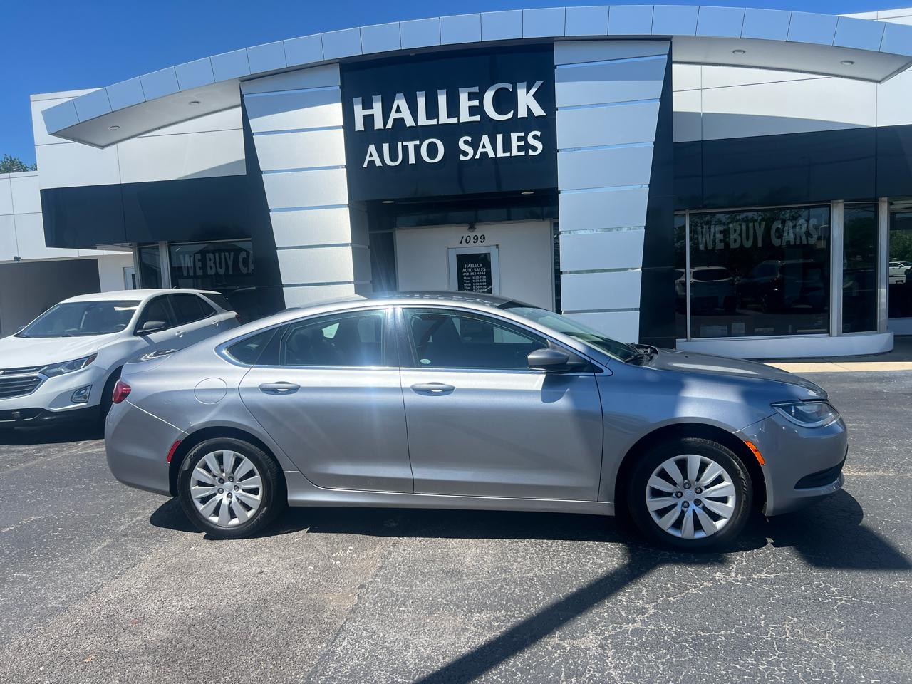 2015 Chrysler 200 4dr Sdn LX FWD
