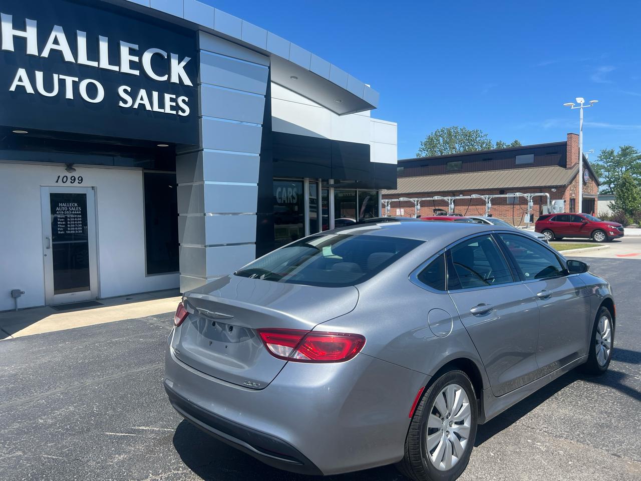 Chrysler 200 4dr Sdn LX FWD 2015