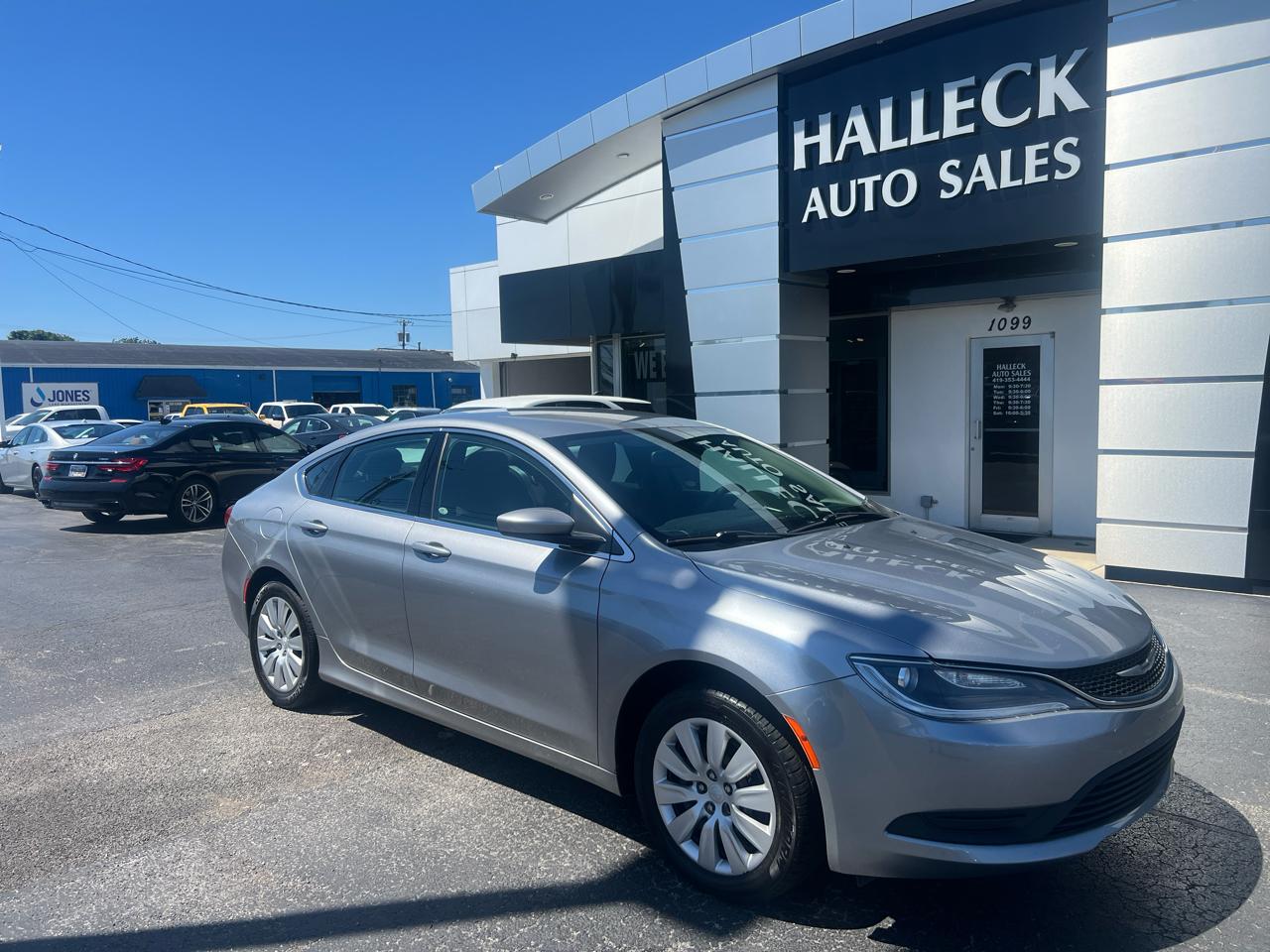 Chrysler 200 4dr Sdn LX FWD 2015