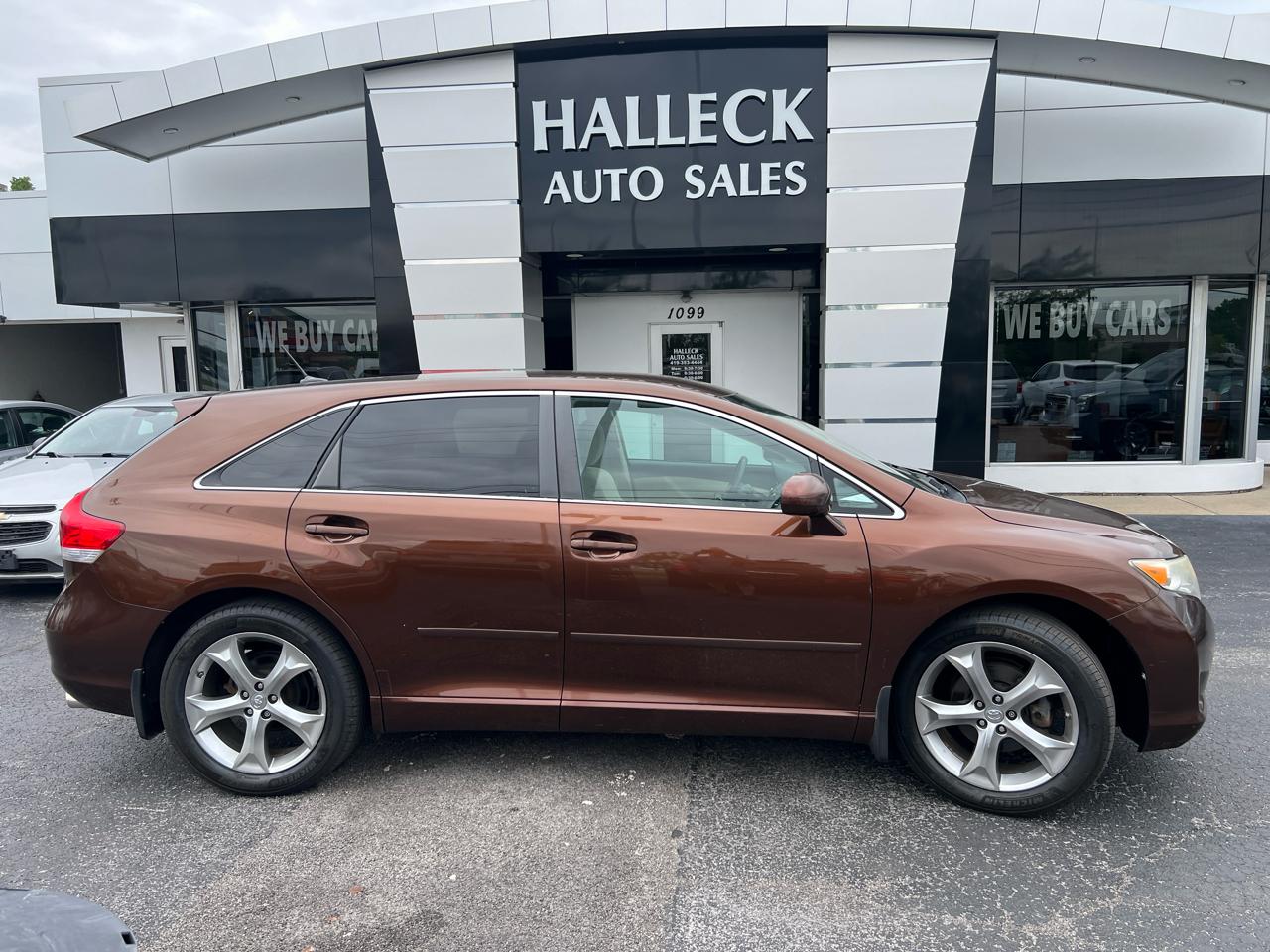 Toyota Venza 4dr Wgn V6 AWD (Natl) 2011