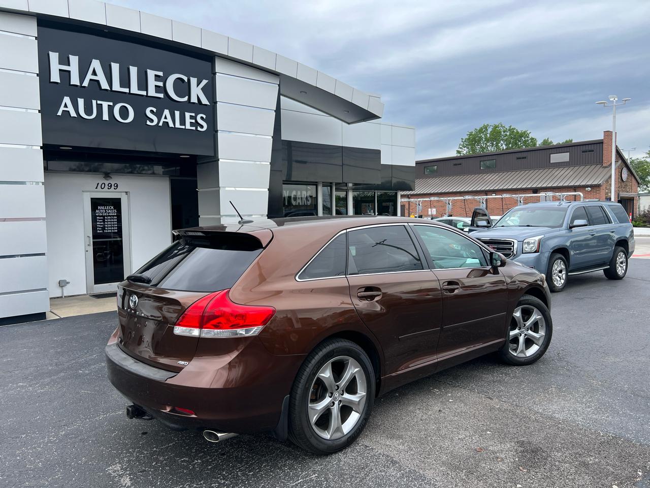 Toyota Venza 4dr Wgn V6 AWD (Natl) 2011
