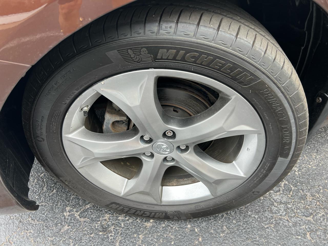 Toyota Venza 4dr Wgn V6 AWD (Natl) 2011
