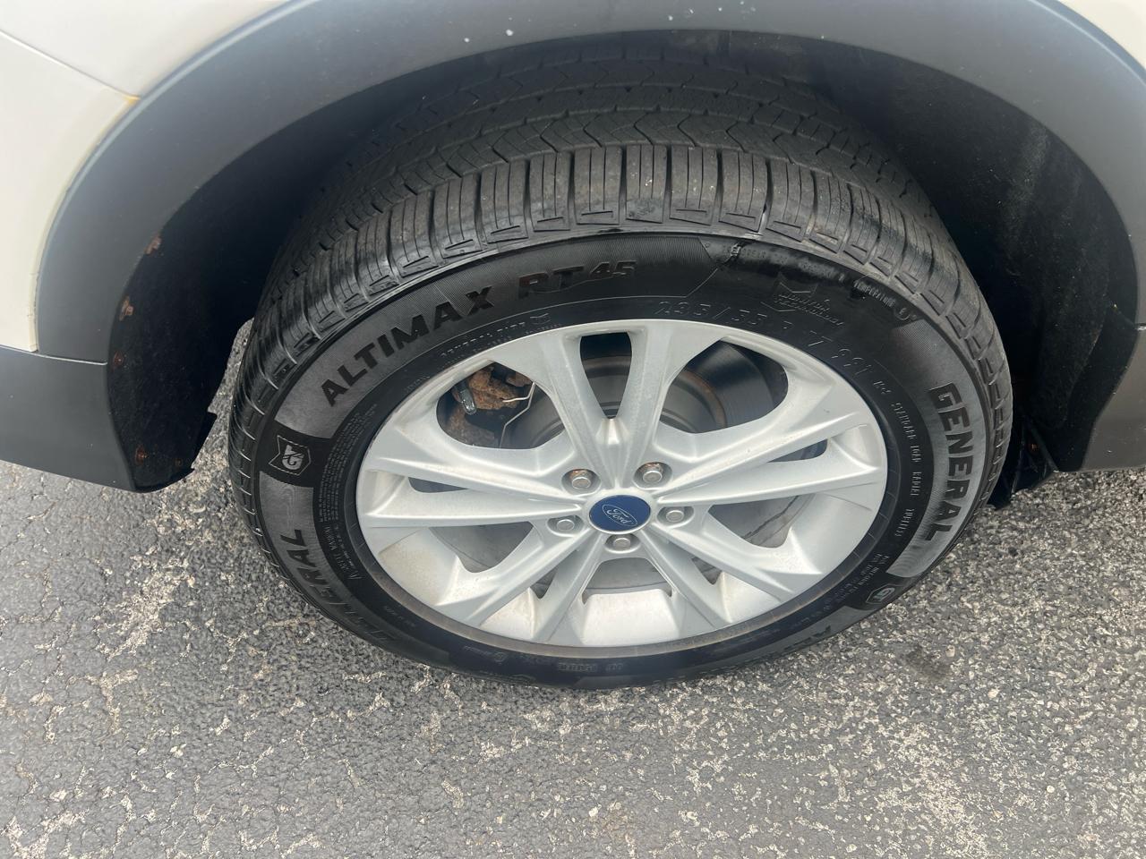 Ford Escape SE 4WD 2017