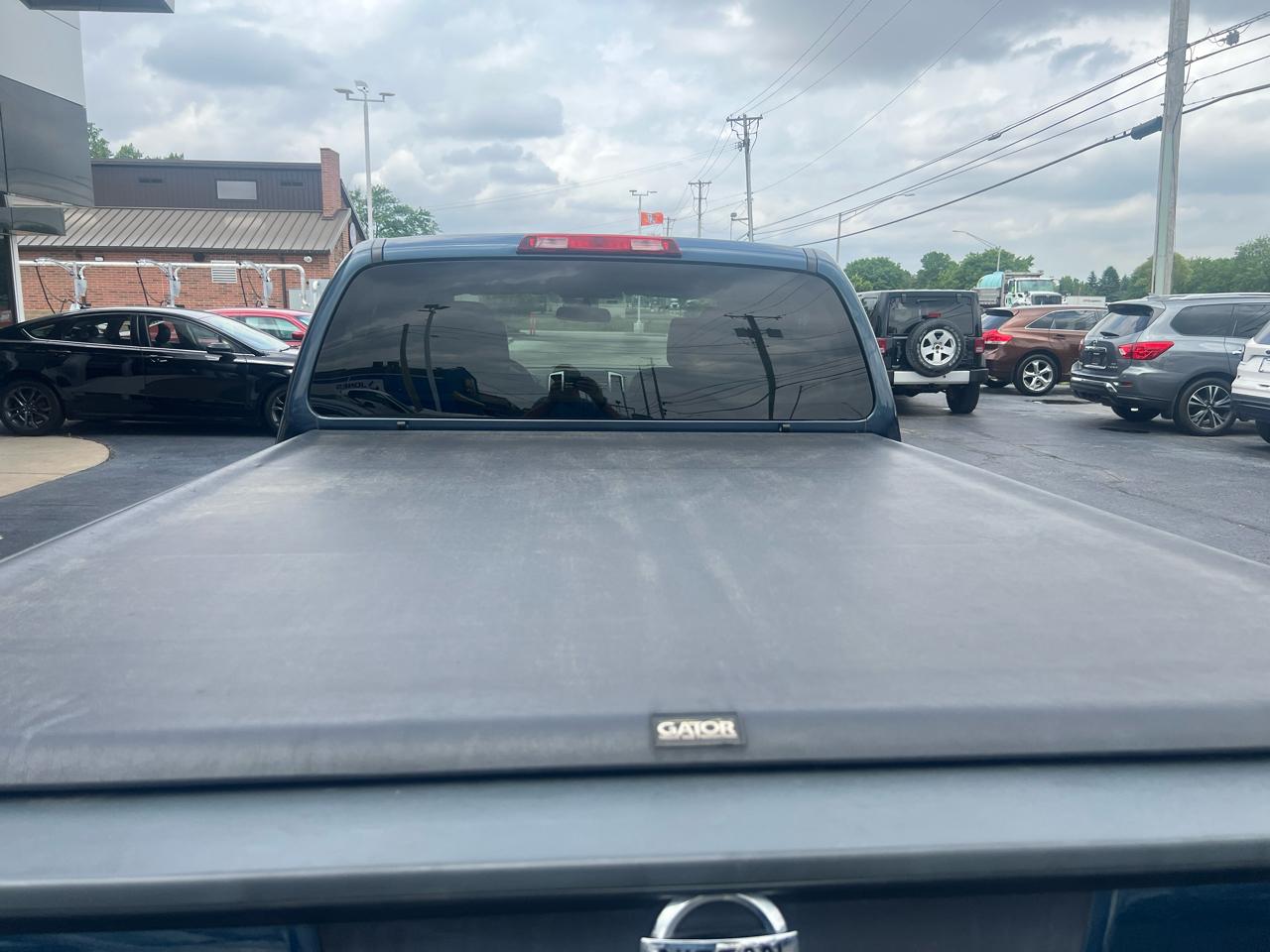 Nissan Frontier 4WD Crew Cab LWB Auto SV 2013