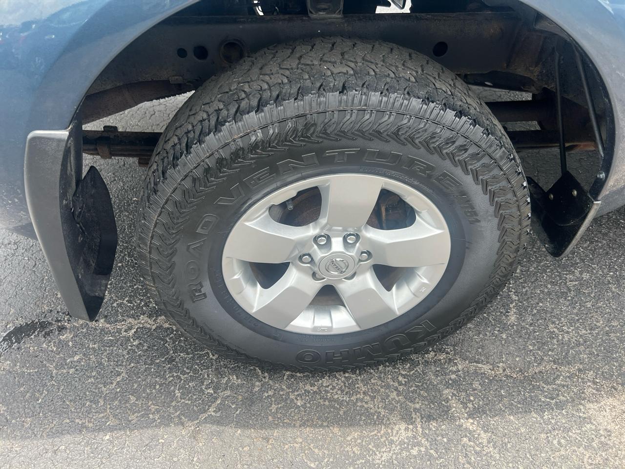 Nissan Frontier 4WD Crew Cab LWB Auto SV 2013