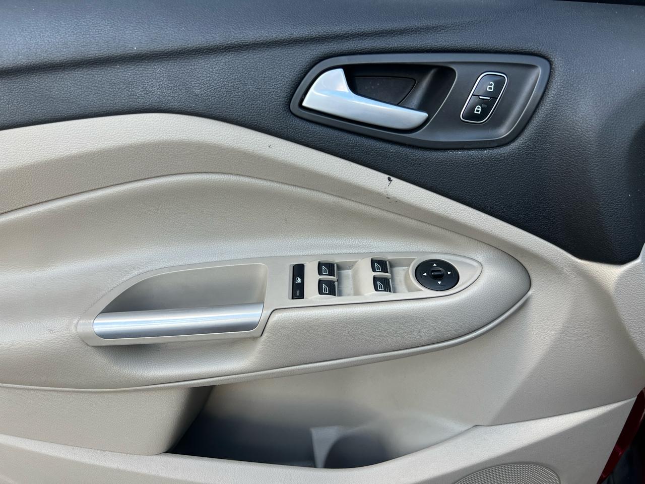 Ford Escape SE FWD 2019