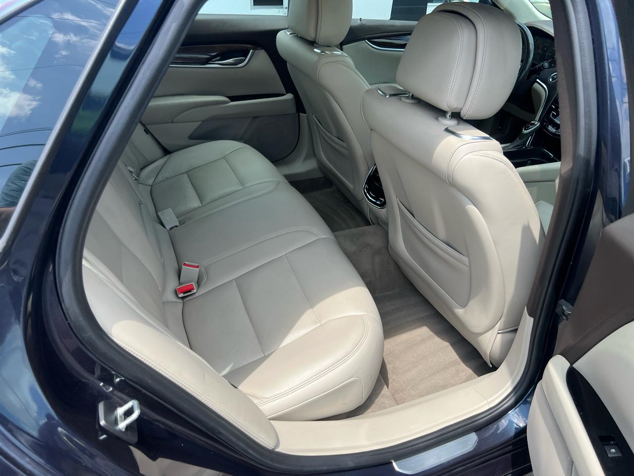 Cadillac XTS 4dr Sdn Premium AWD 2013