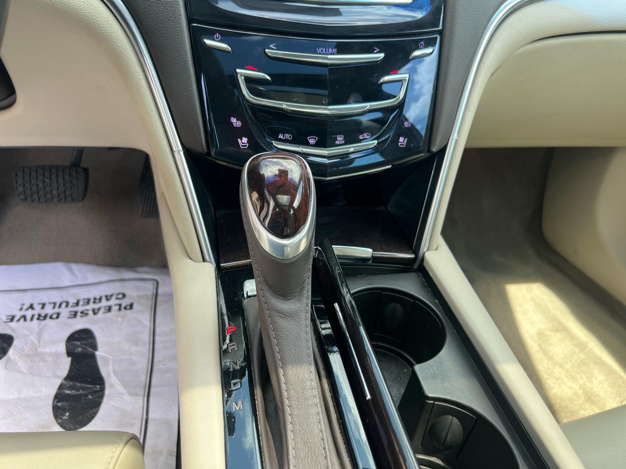Cadillac XTS 4dr Sdn Premium AWD 2013