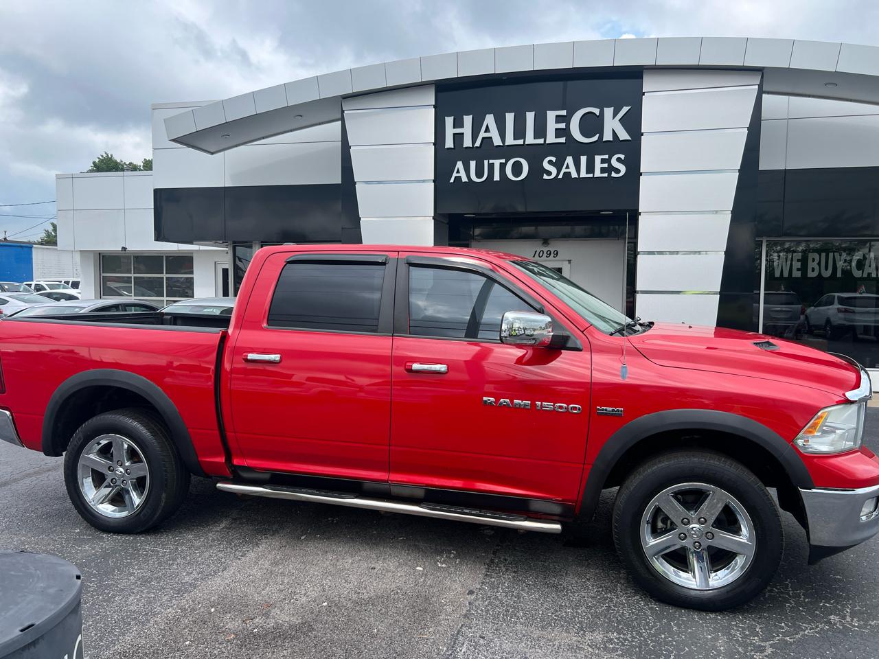 RAM 1500 4WD Crew Cab 140.5" Big Horn 2011