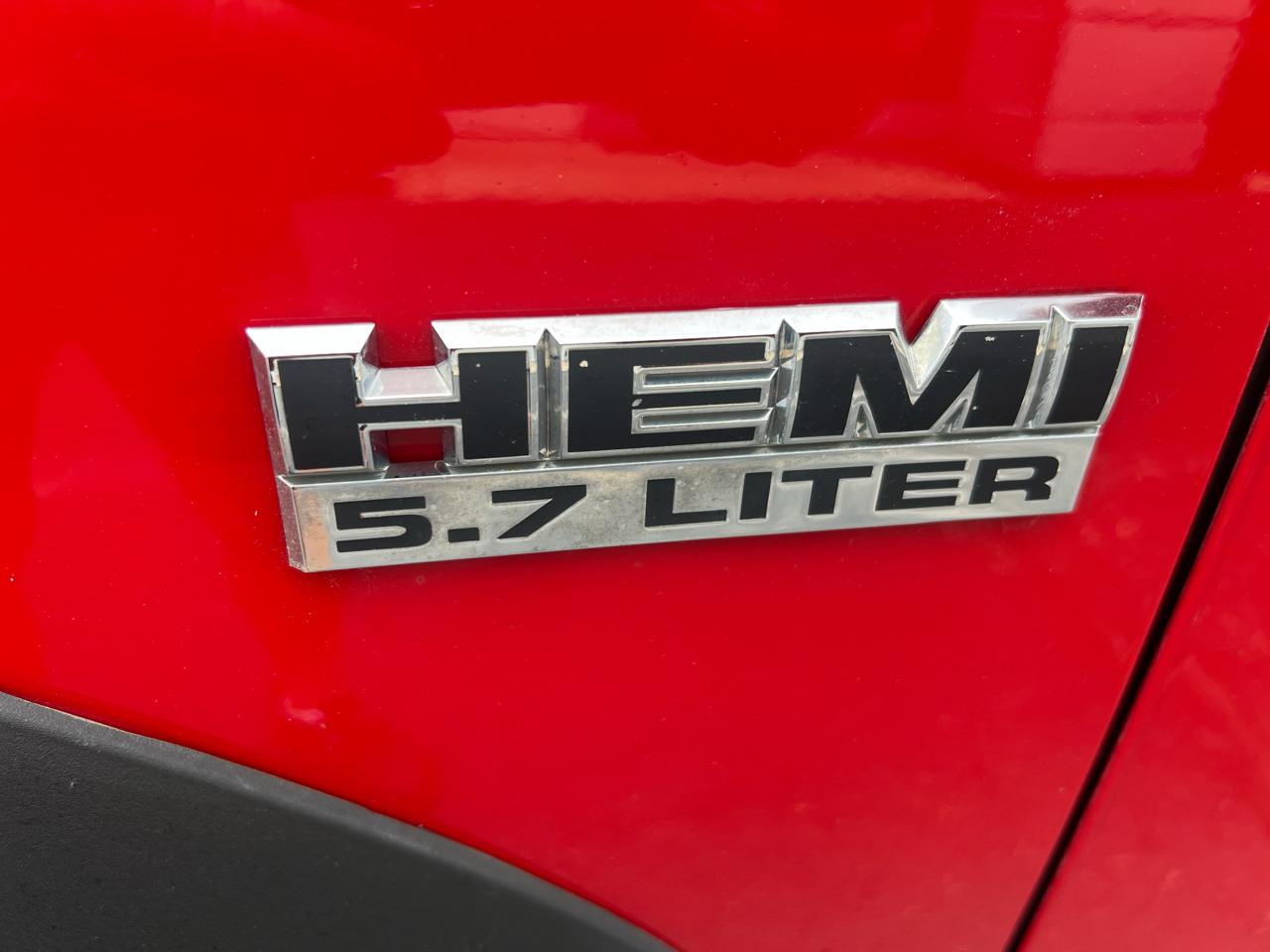 RAM 1500 4WD Crew Cab 140.5" Big Horn 2011