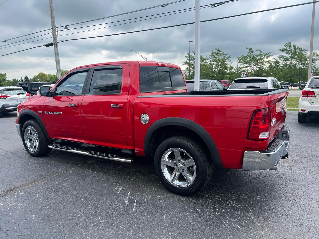 RAM 1500 4WD Crew Cab 140.5" Big Horn 2011