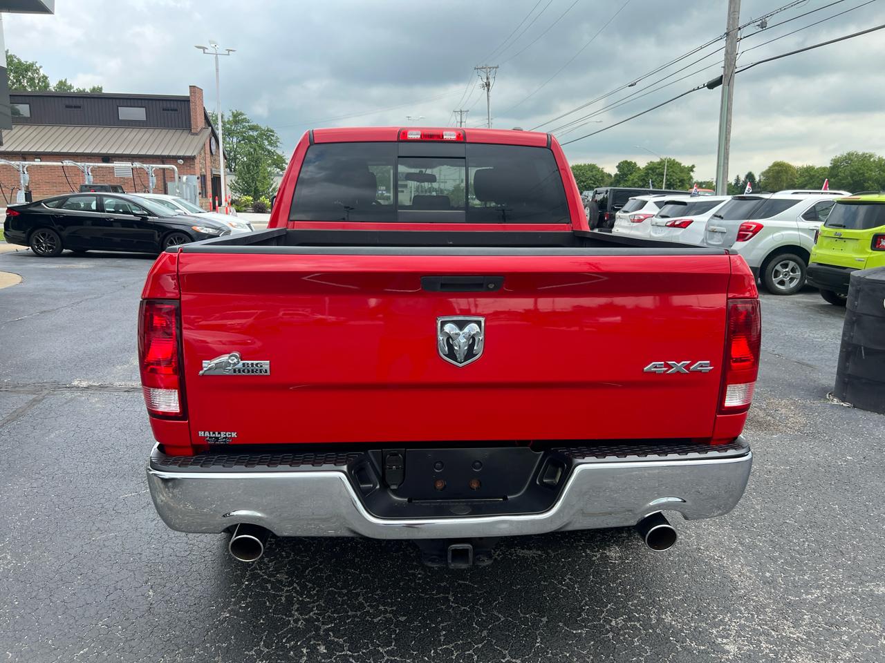 RAM 1500 4WD Crew Cab 140.5" Big Horn 2011