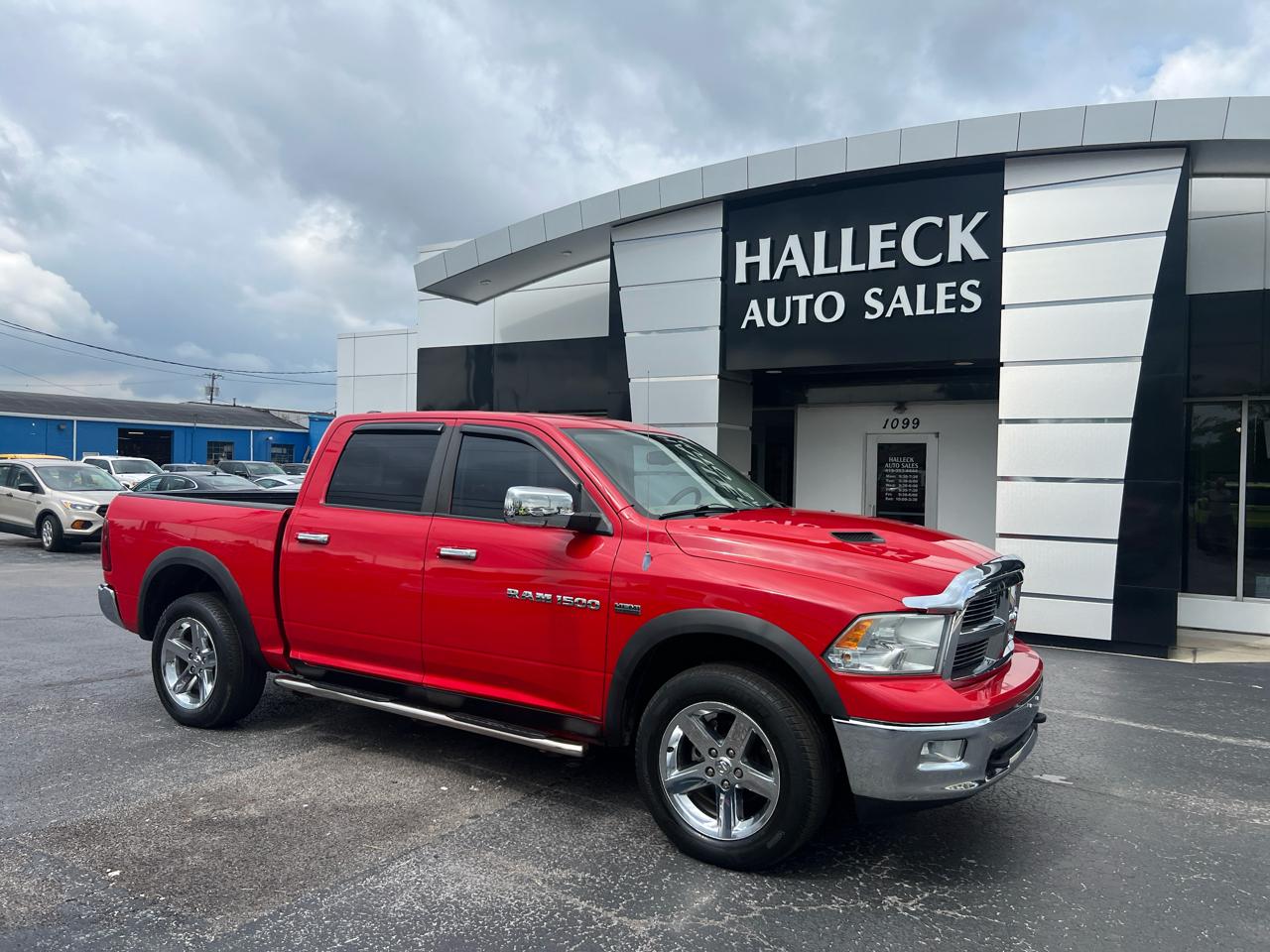 RAM 1500 4WD Crew Cab 140.5" Big Horn 2011