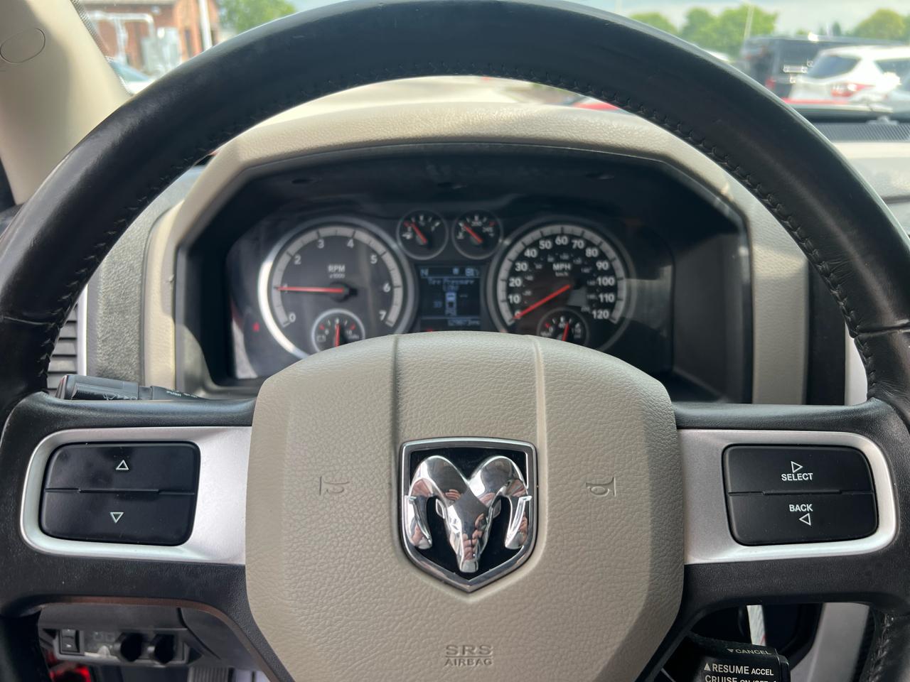 RAM 1500 4WD Crew Cab 140.5" Big Horn 2011