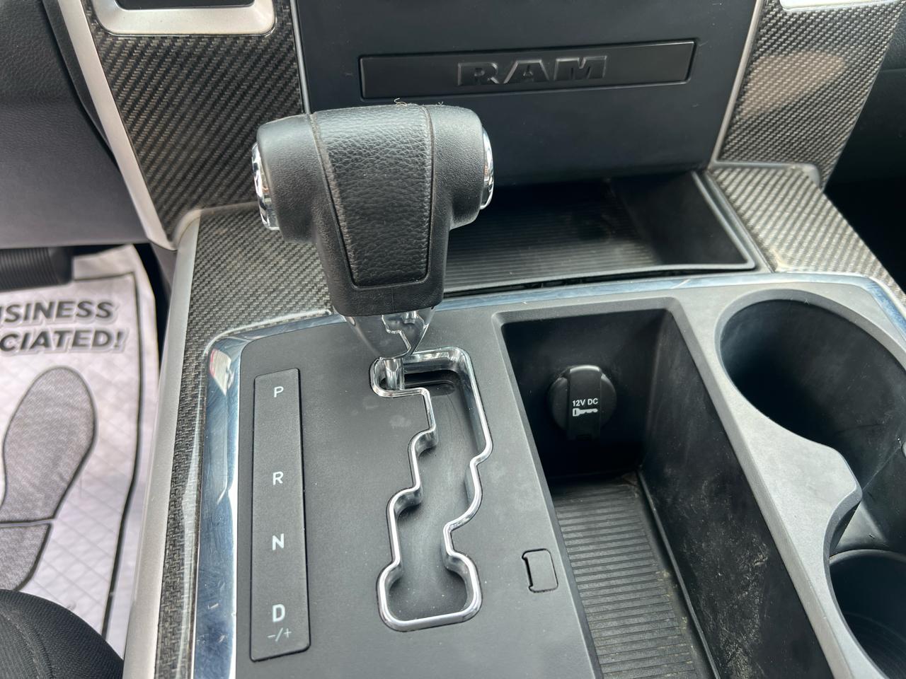 RAM 1500 4WD Crew Cab 140.5" Big Horn 2011