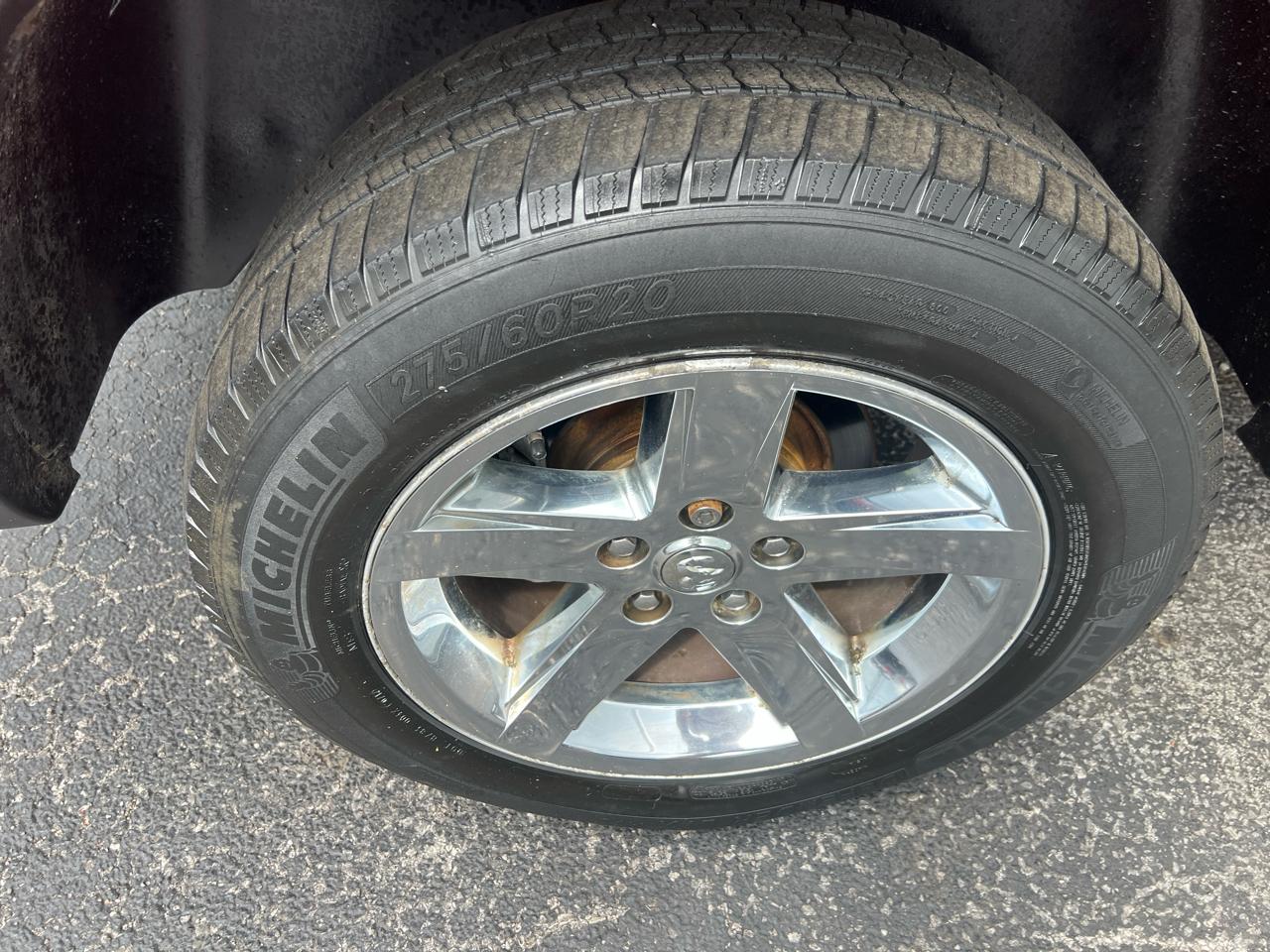RAM 1500 4WD Crew Cab 140.5" Big Horn 2011
