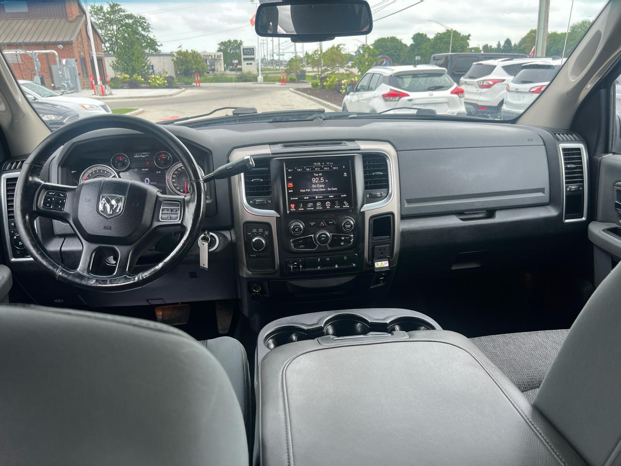 RAM 1500 4WD Crew Cab 140.5" Big Horn 2013