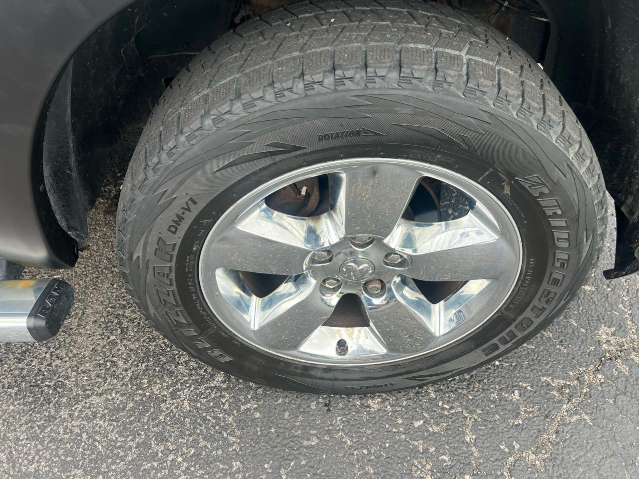RAM 1500 4WD Crew Cab 140.5" Big Horn 2013