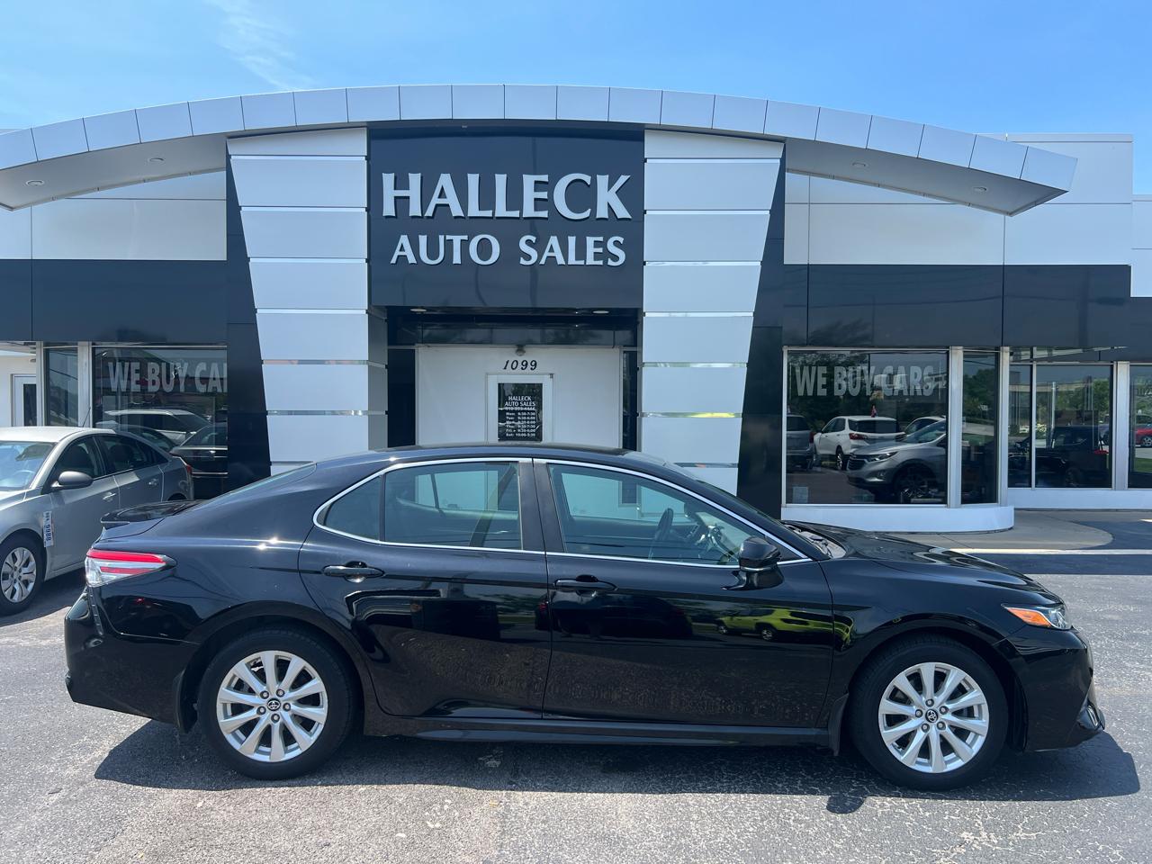 Toyota Camry XLE Auto (Natl) 2018