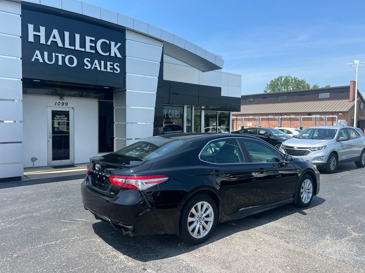 Toyota Camry XLE Auto (Natl) 2018