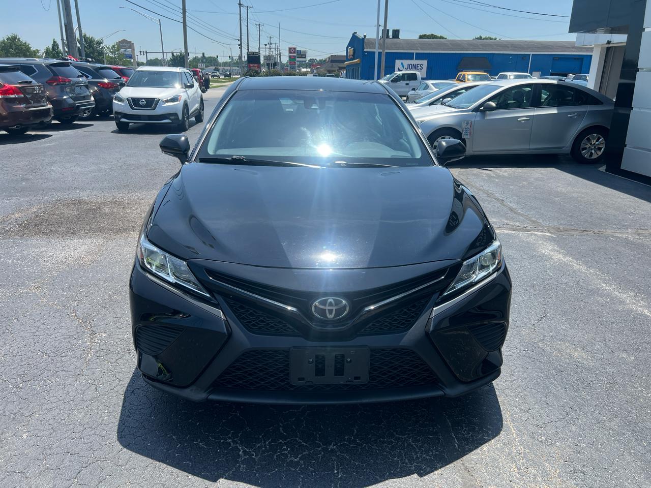 Toyota Camry XLE Auto (Natl) 2018