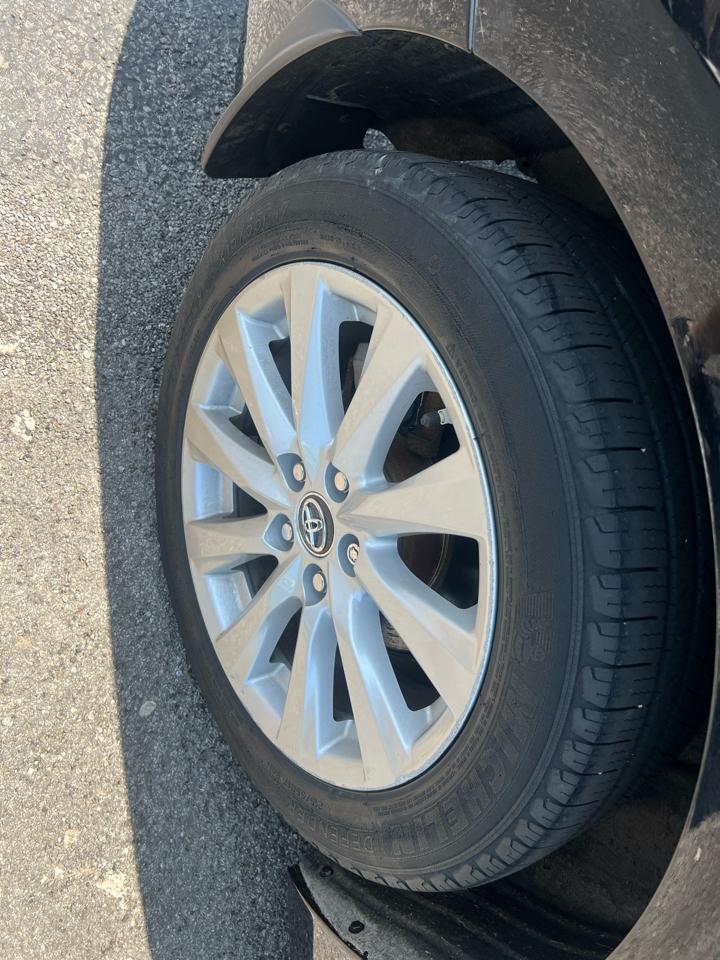 Toyota Camry XLE Auto (Natl) 2018