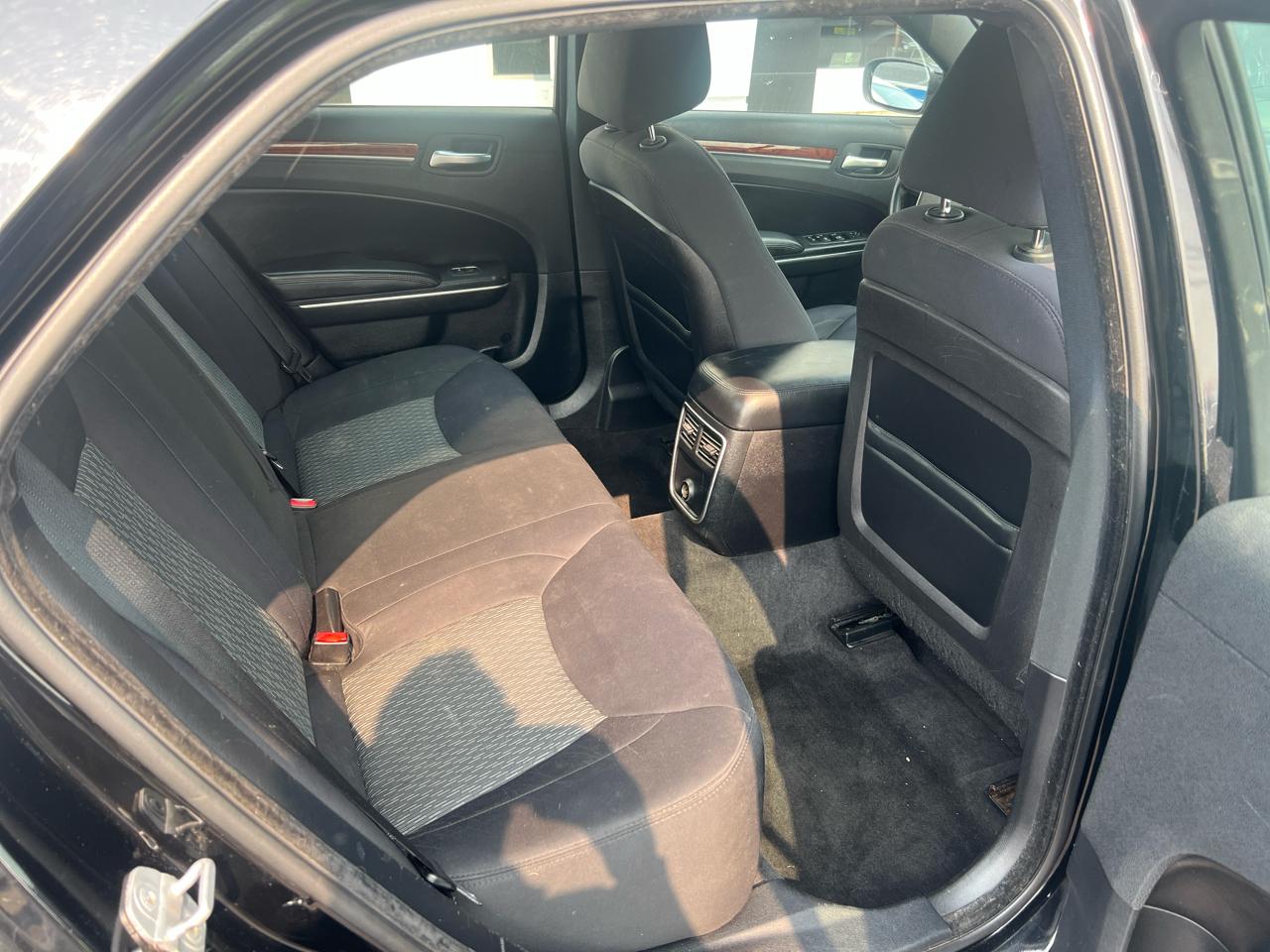 Chrysler 300 4dr Sdn Touring RWD 2013