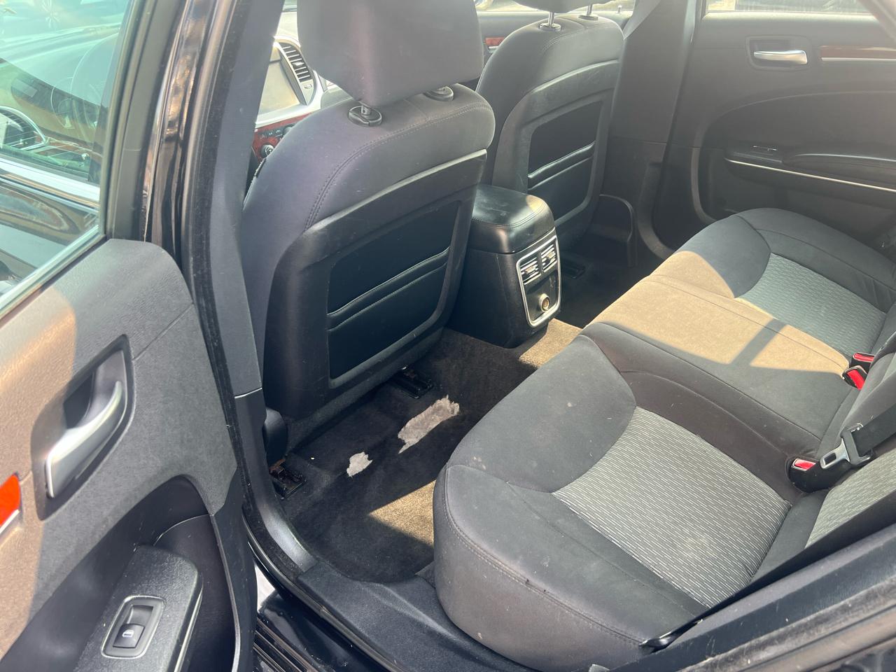 Chrysler 300 4dr Sdn Touring RWD 2013