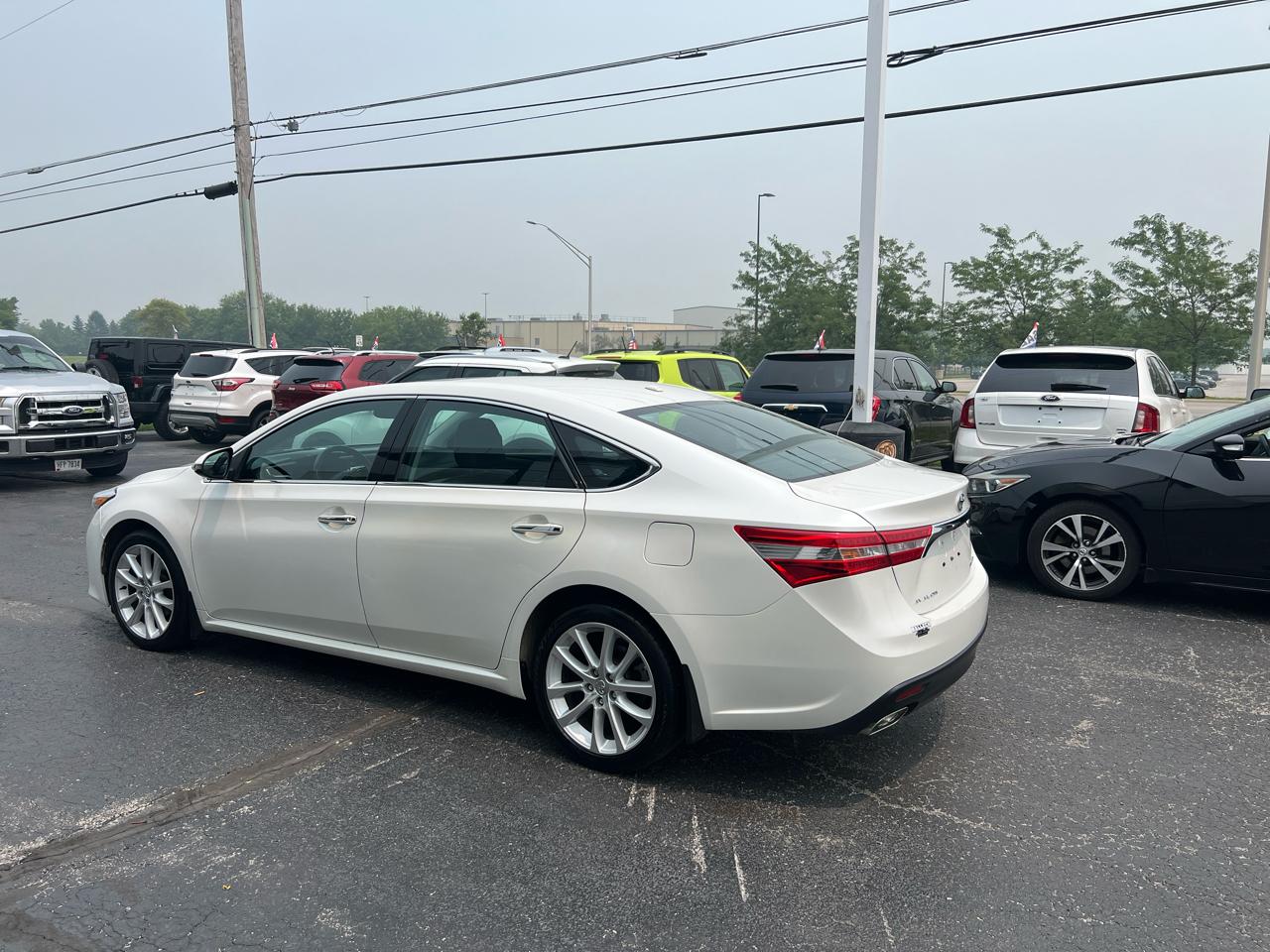Toyota Avalon 4dr Sdn XLE Premium (Natl) 2014