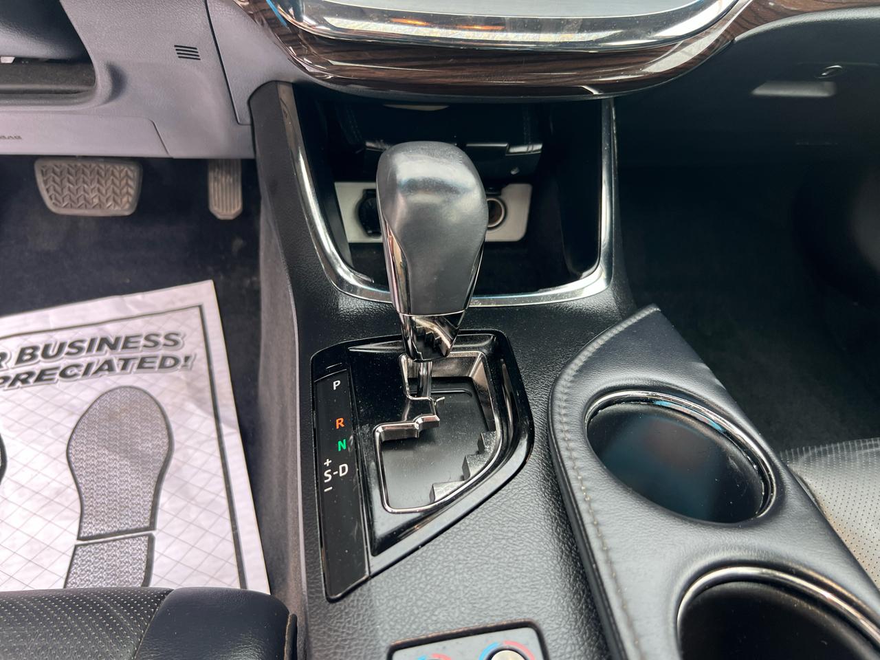 Toyota Avalon 4dr Sdn XLE Premium (Natl) 2014
