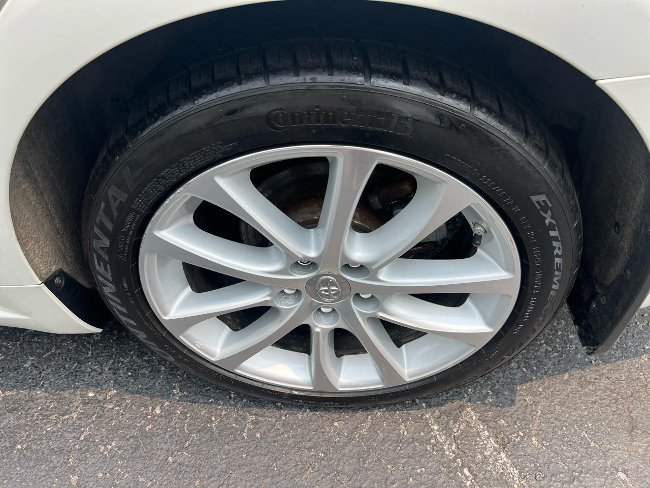 Toyota Avalon 4dr Sdn XLE Premium (Natl) 2014