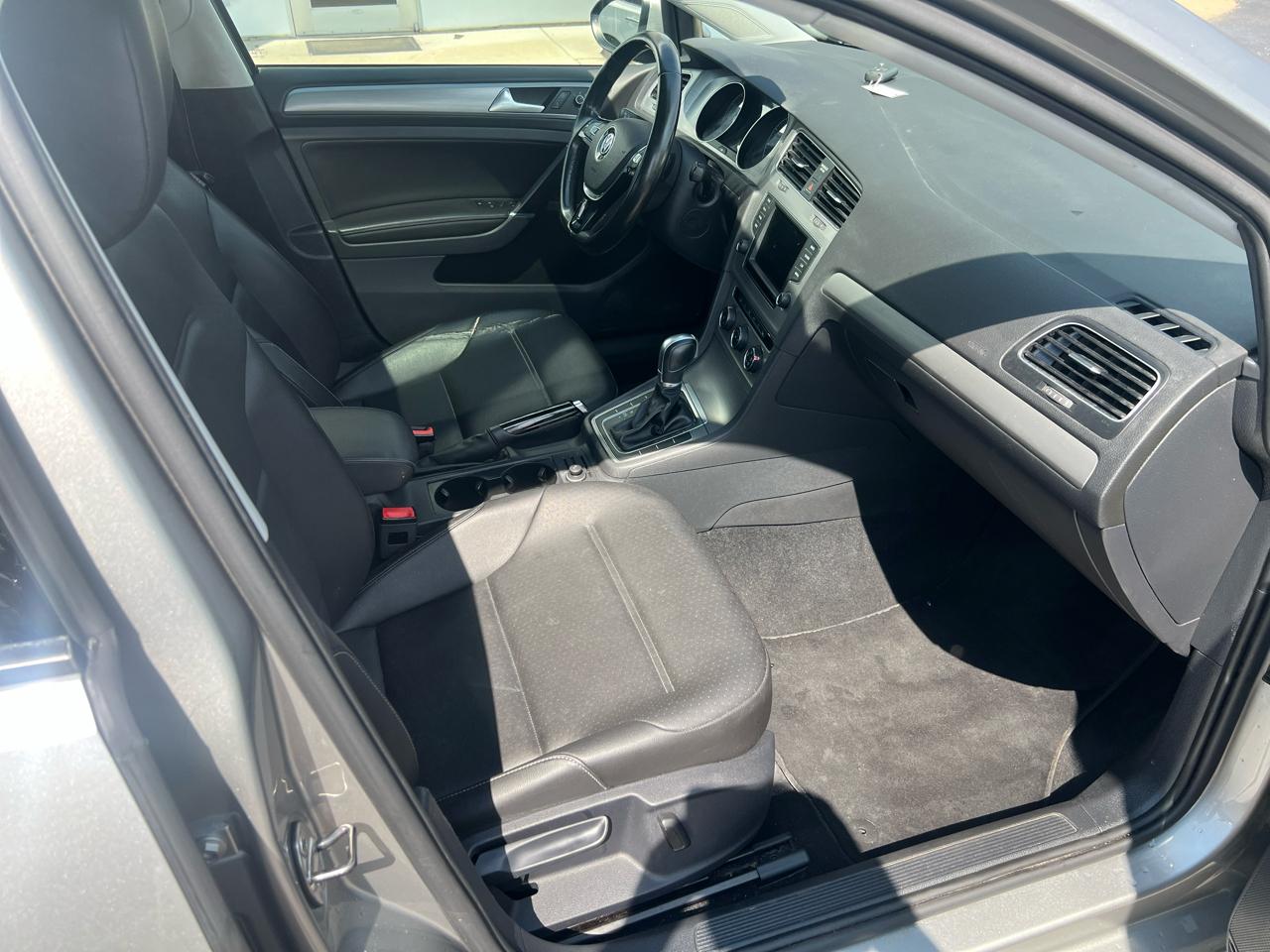 Volkswagen Golf 1.8T 4-Door S Auto 2017