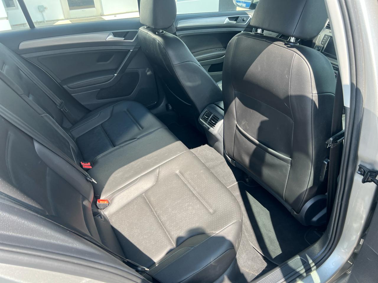 Volkswagen Golf 1.8T 4-Door S Auto 2017
