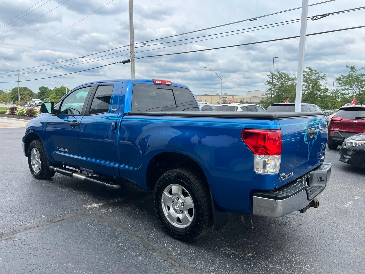Toyota Tundra 4WD Truck Dbl 4.6L V8 6-Spd AT (Natl) 2010