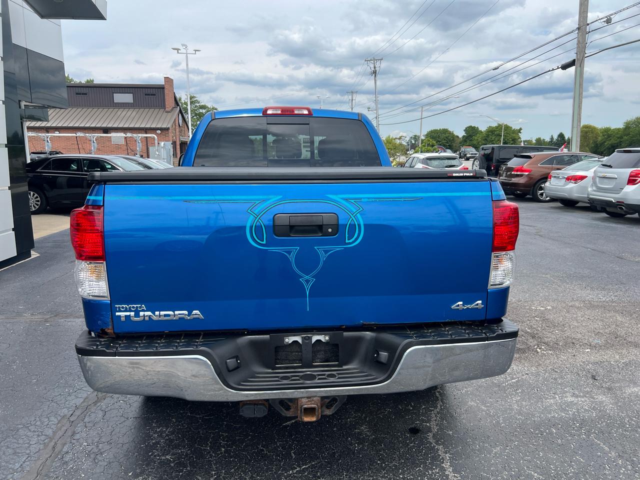 Toyota Tundra 4WD Truck Dbl 4.6L V8 6-Spd AT (Natl) 2010