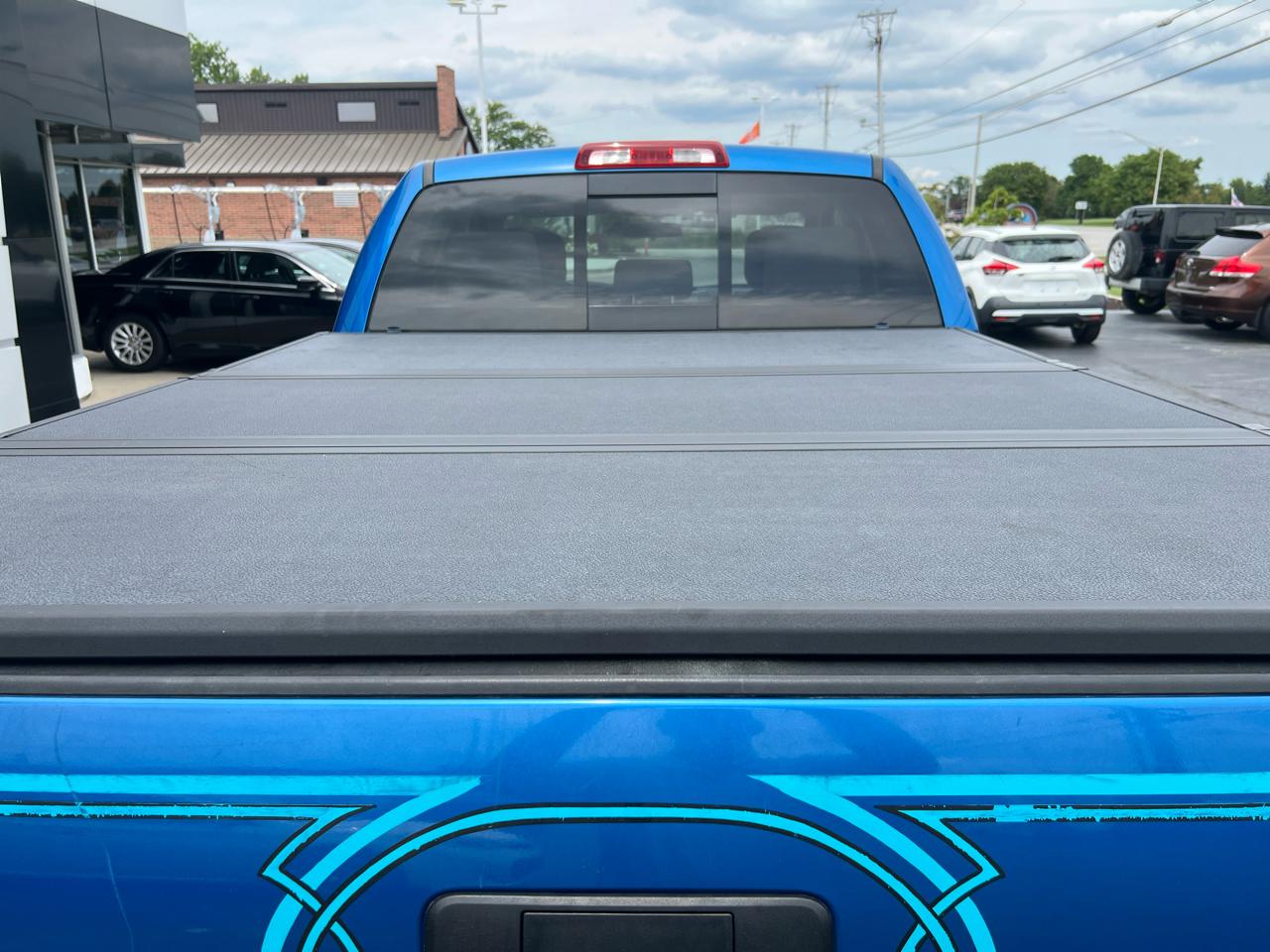 Toyota Tundra 4WD Truck Dbl 4.6L V8 6-Spd AT (Natl) 2010