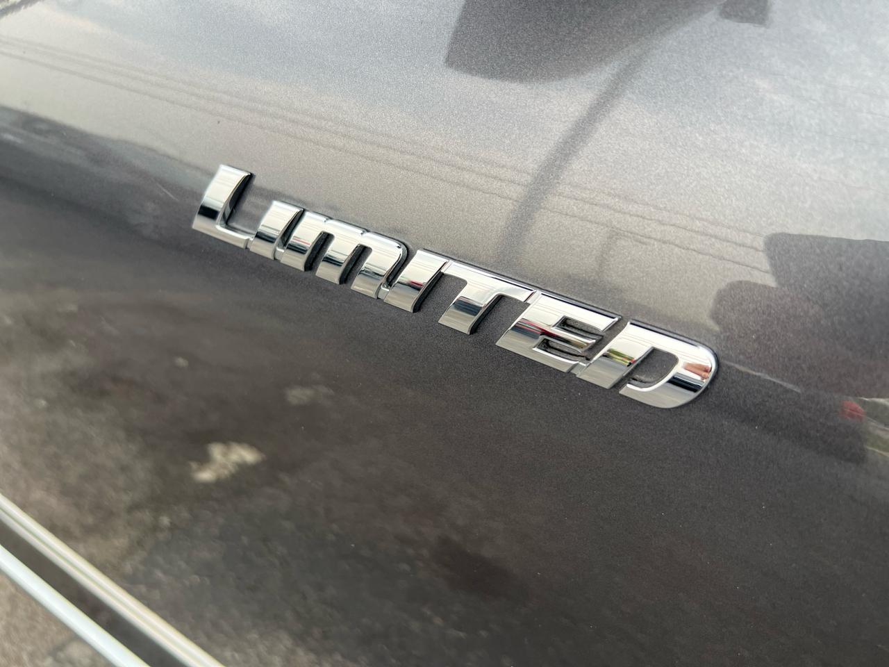 Toyota Highlander 4WD 4dr V6 Limited (Natl) 2012