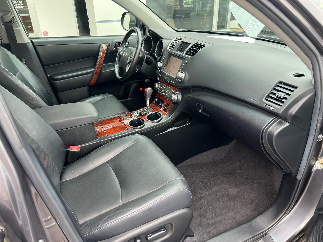 Toyota Highlander 4WD 4dr V6 Limited (Natl) 2012