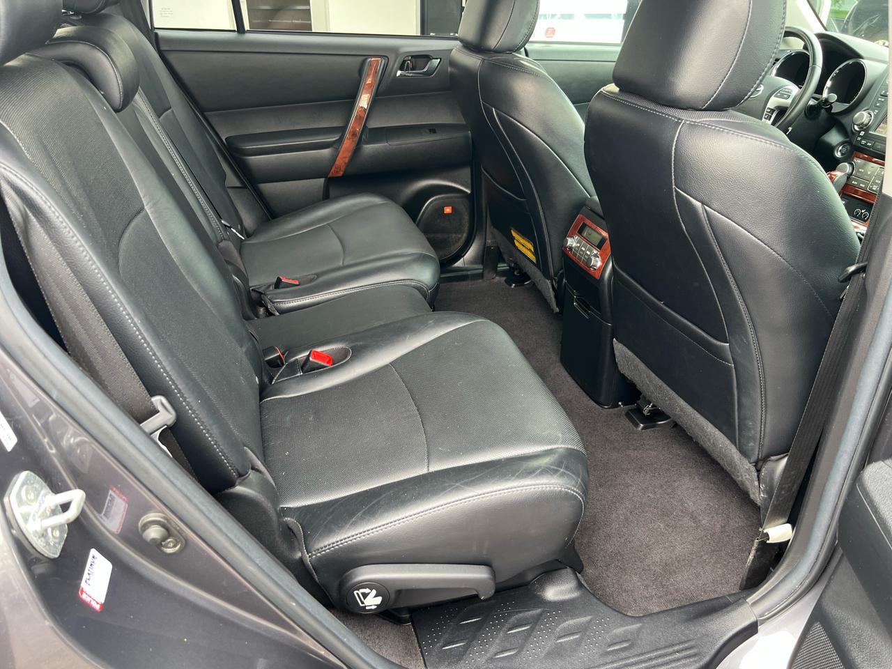 Toyota Highlander 4WD 4dr V6 Limited (Natl) 2012