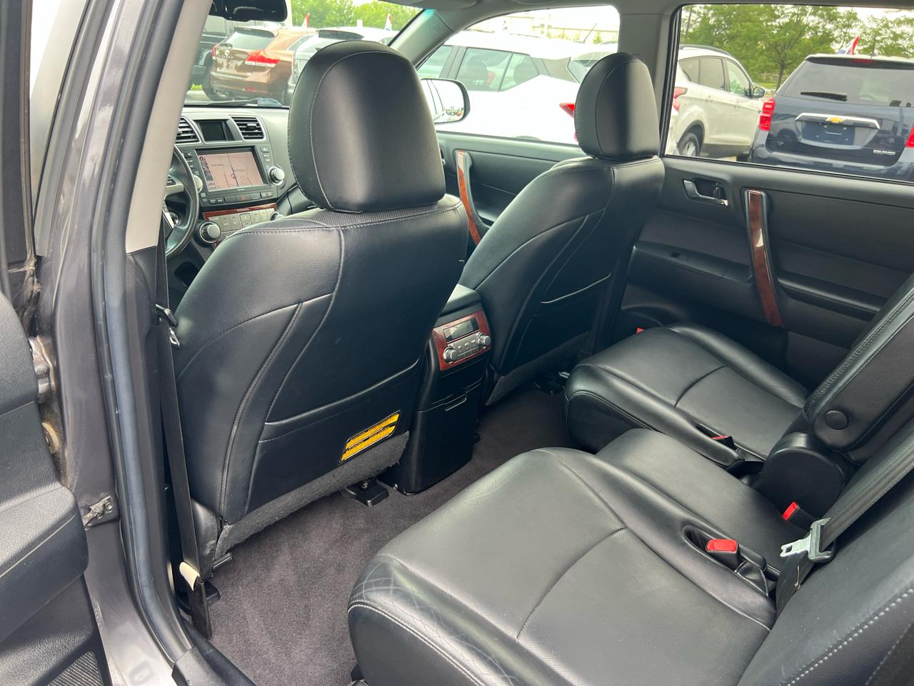Toyota Highlander 4WD 4dr V6 Limited (Natl) 2012