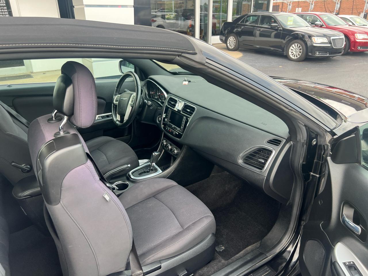 Chrysler 200 2dr Conv Touring 2013