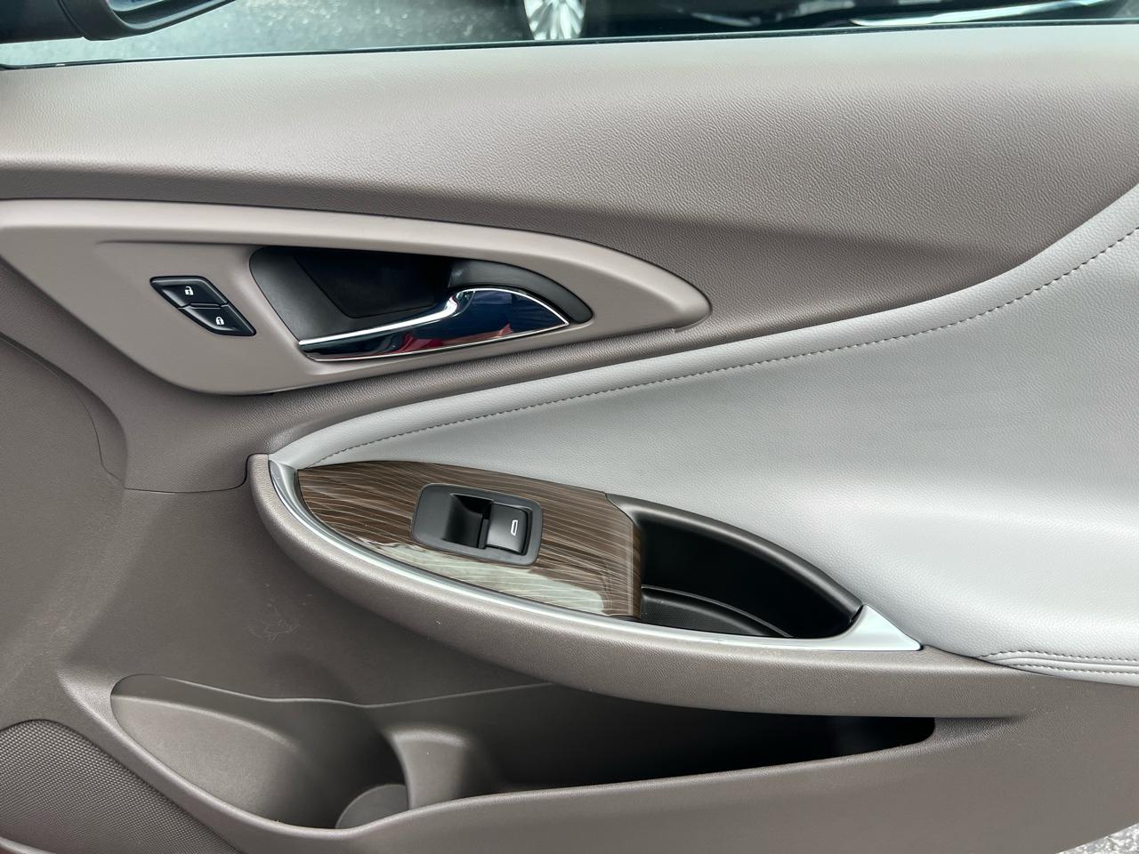 Chevrolet Malibu 4dr Sdn Premier w/2LZ 2016