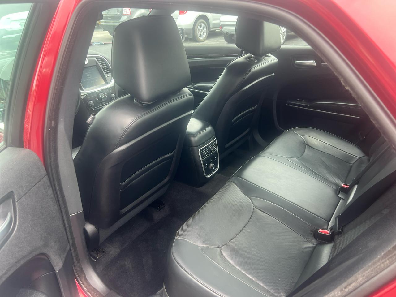 Chrysler 300 4dr Sdn 300C RWD 2014