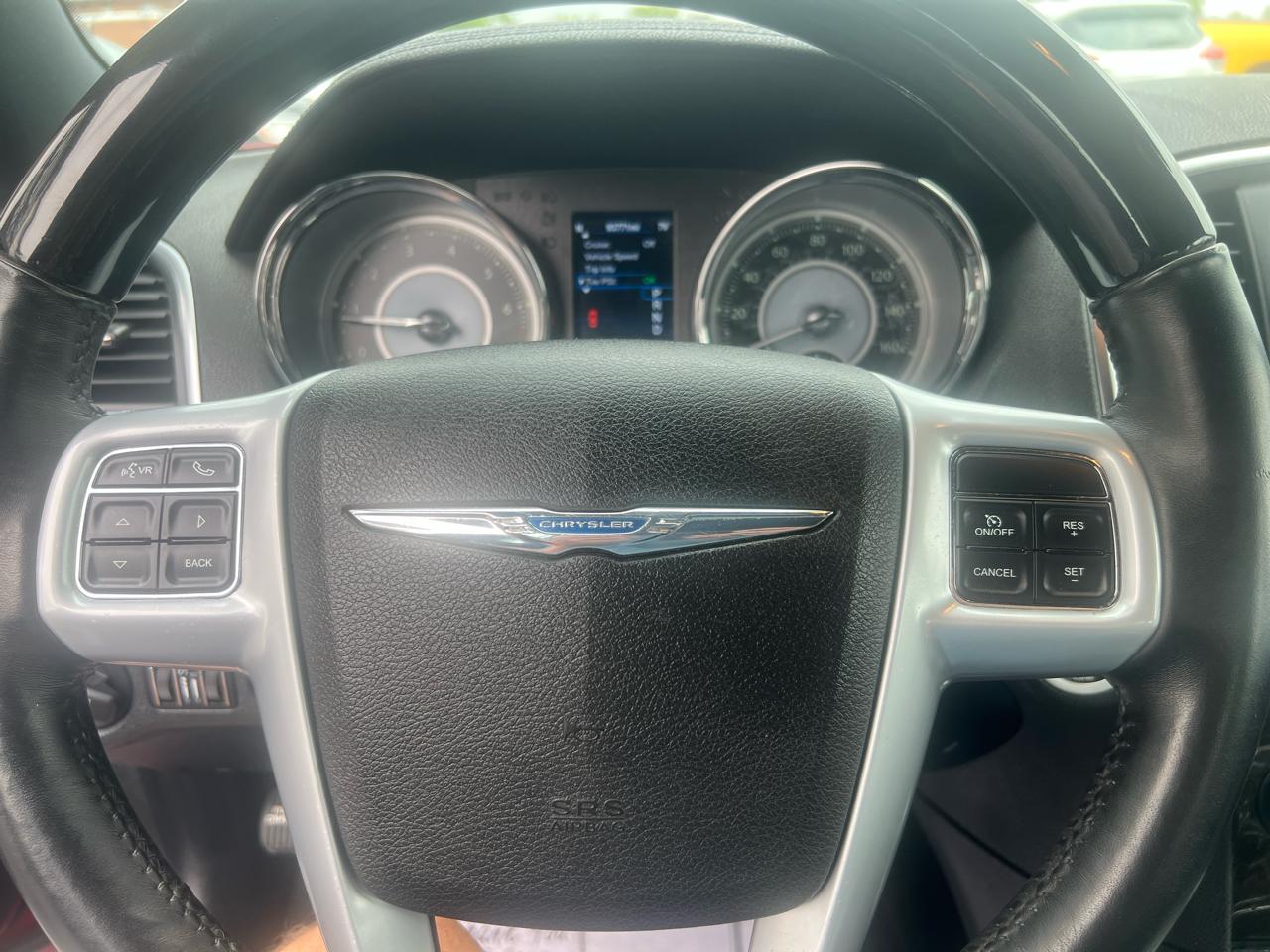 Chrysler 300 4dr Sdn 300C RWD 2014