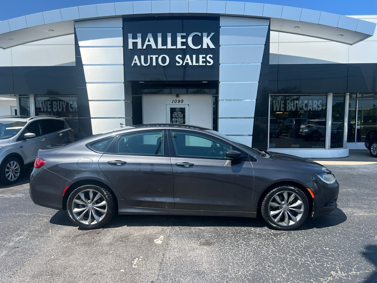 2017 Chrysler 200 4dr Sdn S AWD