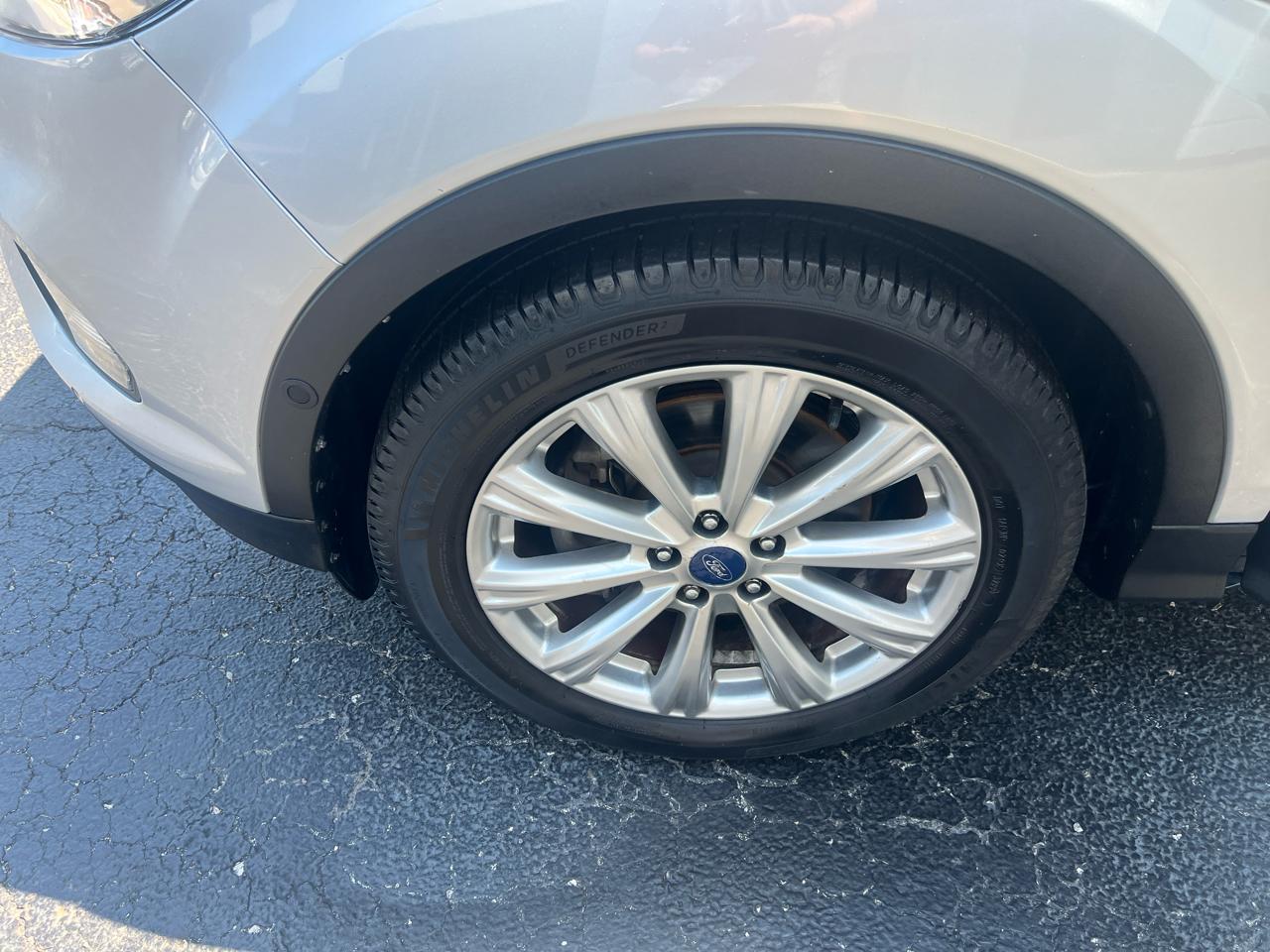 Ford Escape Titanium FWD 2017