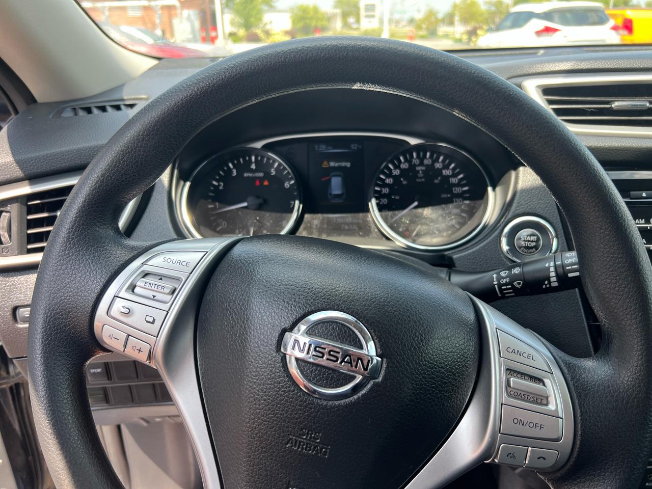 Nissan Rogue FWD 4dr SV 2016