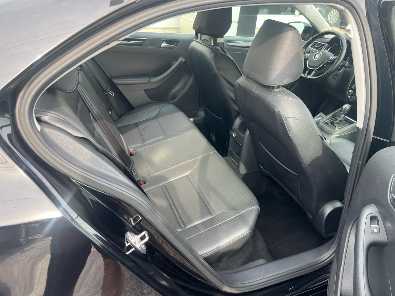 Volkswagen Jetta 1.8T SEL Auto 2017