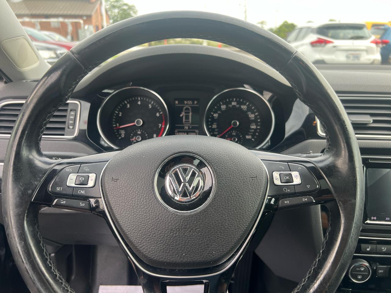 Volkswagen Jetta 1.8T SEL Auto 2017